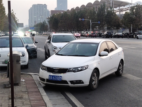 新能源汽車產(chǎn)業(yè)競爭加劇 重慶如何抓住時(shí)間窗口